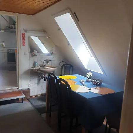 Kaiser Apartment *